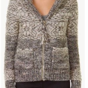 Aritzia Wilfred Free sweater